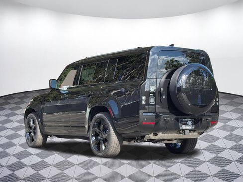 New 2026 Land Rover Defender 130 X-Dynamic SE AWD/4WD image 3