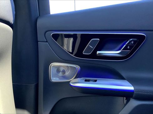 Certified 2025 Mercedes-Benz GLC 300 4MATIC image 23