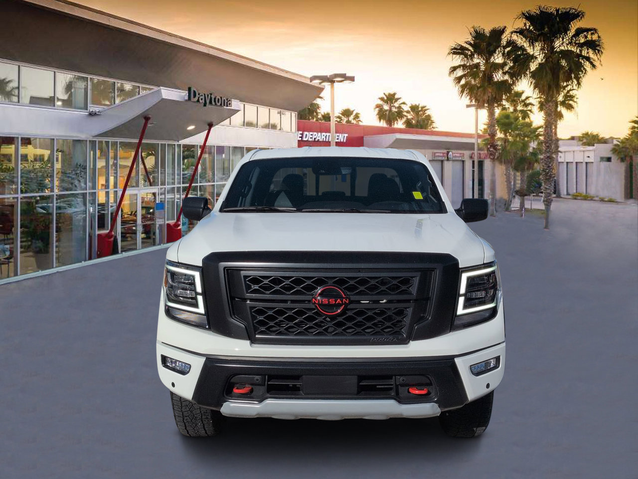 Used 2024 Nissan Titan PRO-4X w/ Pro-4x Utility Package AWD/4WD image 8