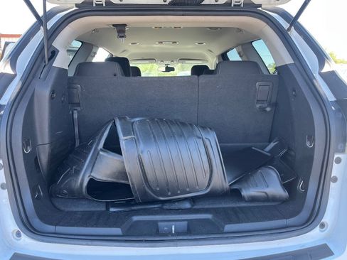 Used 2016 Chevrolet Traverse LT FWD image 31
