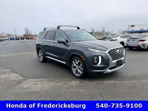 Used 2022 Hyundai Palisade Limited w/ Winter Package image 8