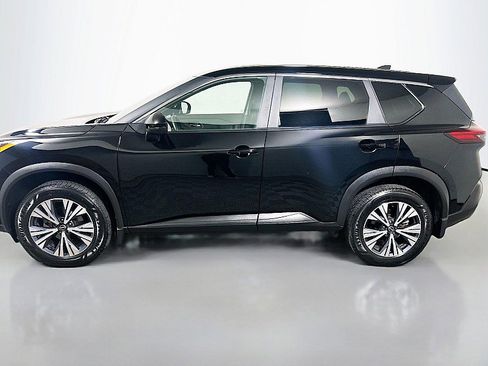Used 2023 Nissan Rogue SV image 4