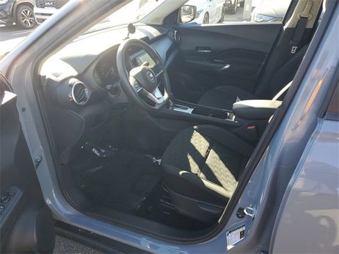 Used 2021 Nissan Kicks SV image 16