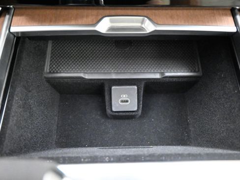 Used 2023 Land Rover Range Rover SE image 20