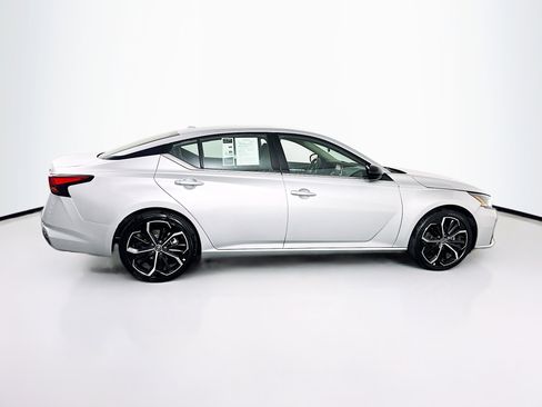 Used 2024 Nissan Altima 2.5 SR image 10