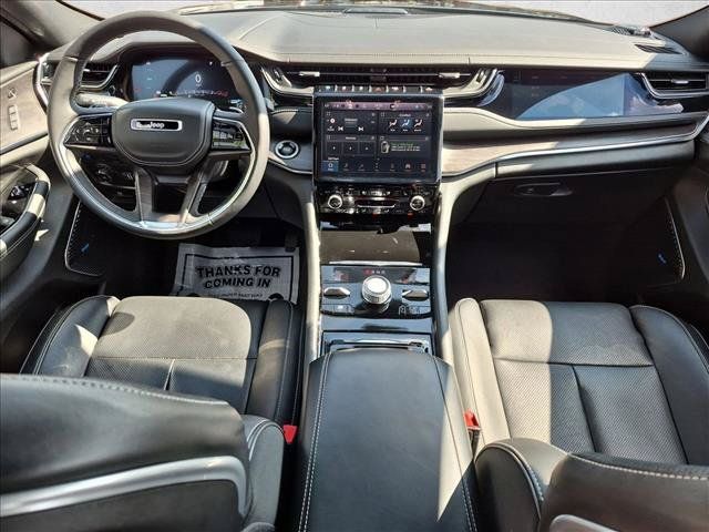 Used 2023 Jeep Grand Cherokee Overland w/ Luxury Tech Group IV AWD/4WD image 18