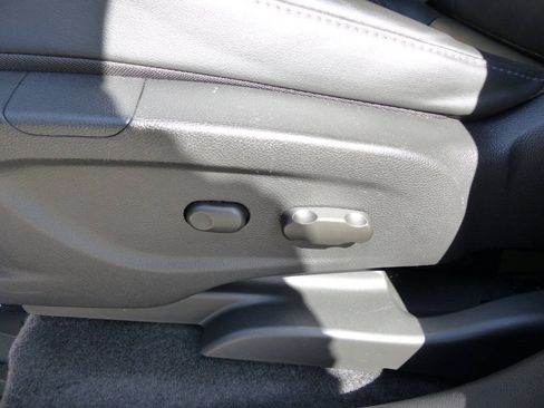 Used 2021 Buick Encore Preferred w/ Safety Package AWD/4WD image 22