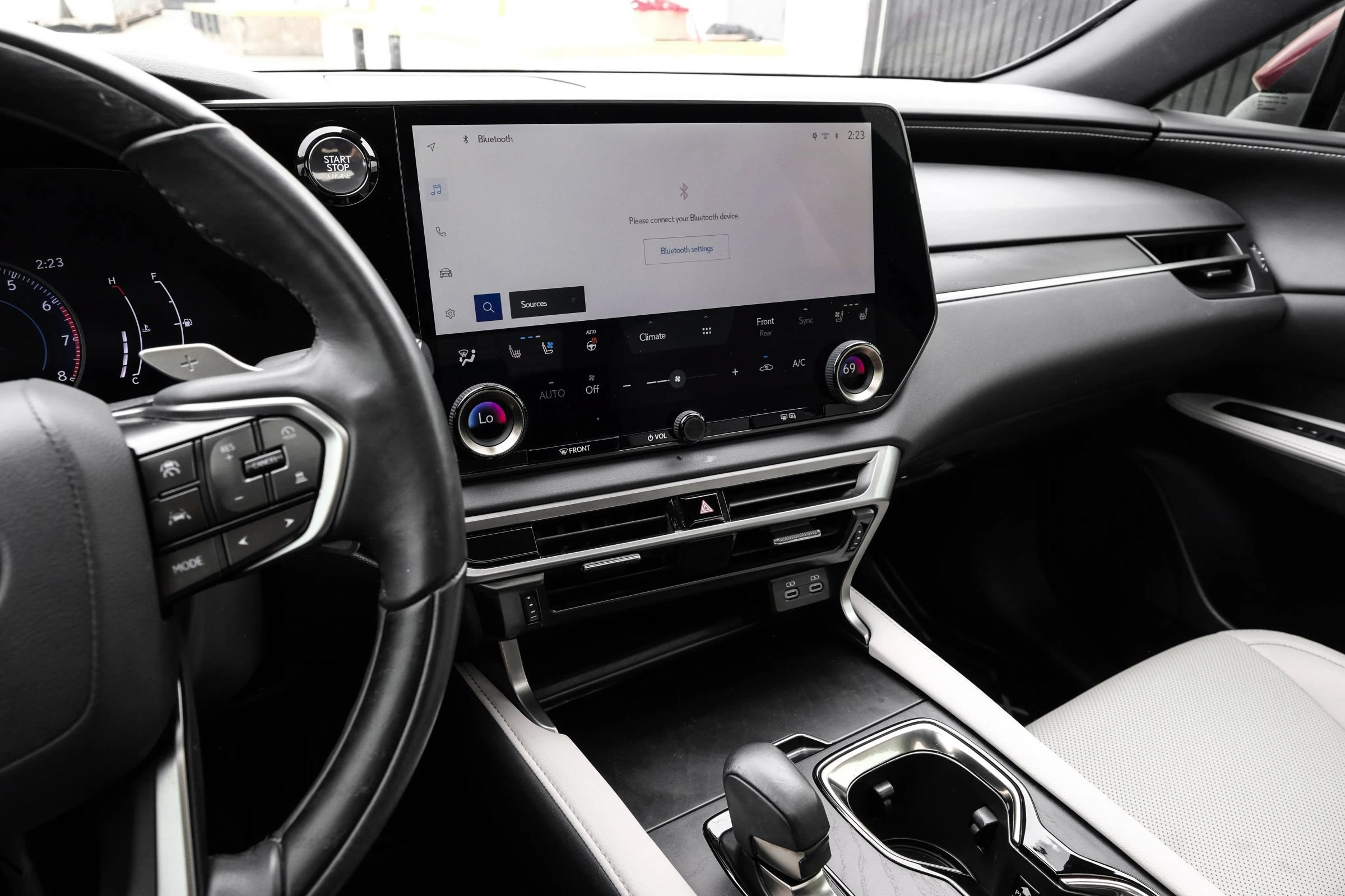 Used 2023 Lexus RX 350 Premium w/ Accessory Package FWD image 29
