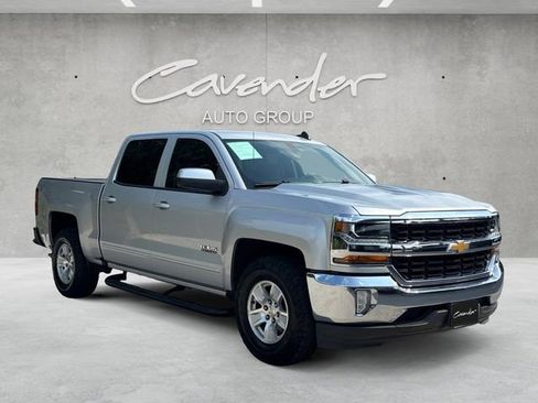 Used 2018 Chevrolet Silverado 1500 LT w/ LT Eassist Package RWD image 2