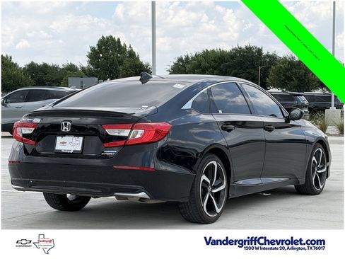 Used 2022 Honda Accord Sport image 4