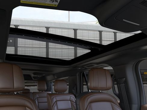 New 2026 Lincoln Navigator L Reserve AWD/4WD image 22