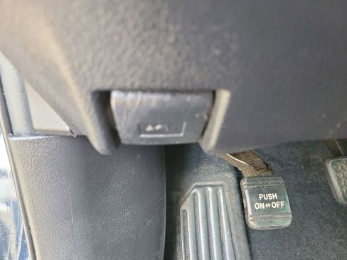 Used 2015 Toyota Camry SE image 29