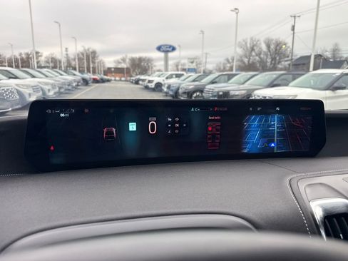 Used 2025 Ford Expedition Platinum w/ Stealth Appearance Package image 37