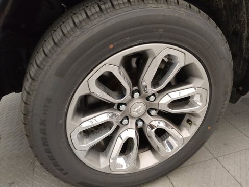 Used 2020 RAM 1500 Laramie w/ Sport Appearance Package AWD/4WD image 31