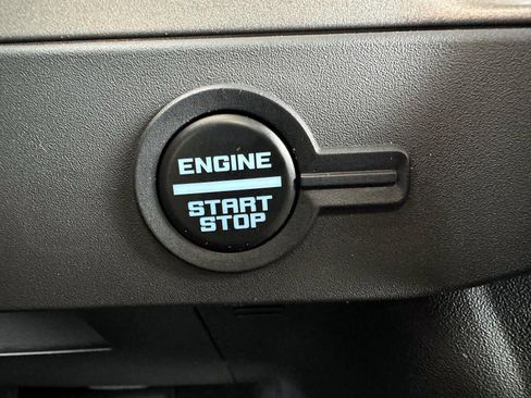 Used 2025 Ford Bronco Outer Banks w/ Sasquatch Package AWD/4WD image 18