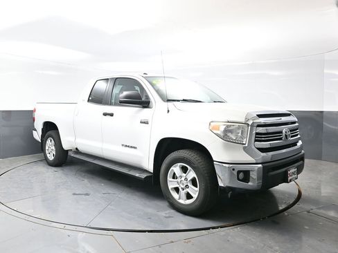 Used 2016 Toyota Tundra SR5 w/ SR5 Upgrade Package image 5