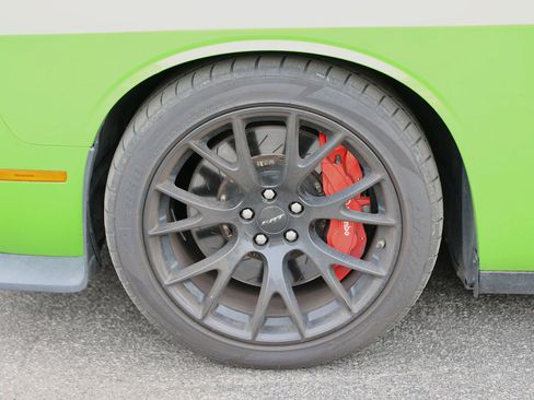 Used 2017 Dodge Challenger SRT Hellcat image 12