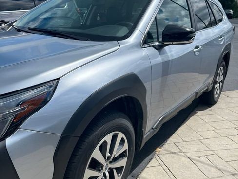 Used 2023 Subaru Outback Premium AWD/4WD image 8