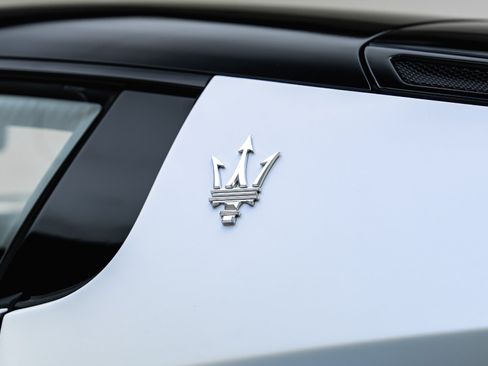 Used 2023 Maserati MC20 Coupe RWD image 31
