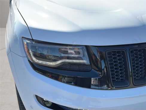 Used 2015 Jeep Grand Cherokee SRT AWD/4WD image 32