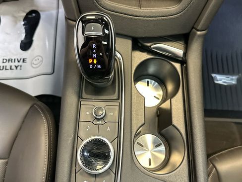 Used 2024 Cadillac XT6 Sport w/ Technology Package AWD/4WD image 34