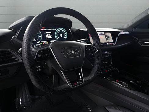 Used 2024 Audi RS e-tron GT image 21