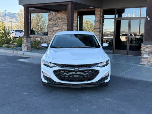 Used 2024 Chevrolet Malibu LT w/ Sport Edition image 2