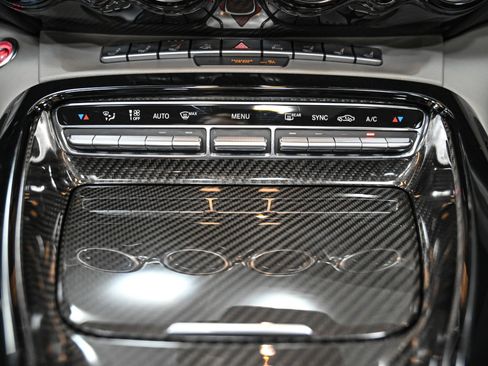 Used 2020 Mercedes-Benz AMG GT R image 34