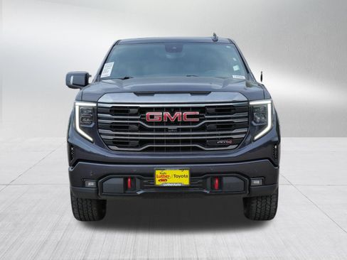 Used 2022 GMC Sierra 1500 AT4 w/ AT4 Premium Package AWD/4WD image 2