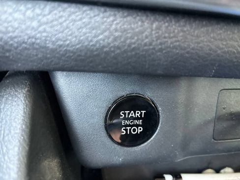 Used 2024 Nissan Rogue SV AWD/4WD image 11