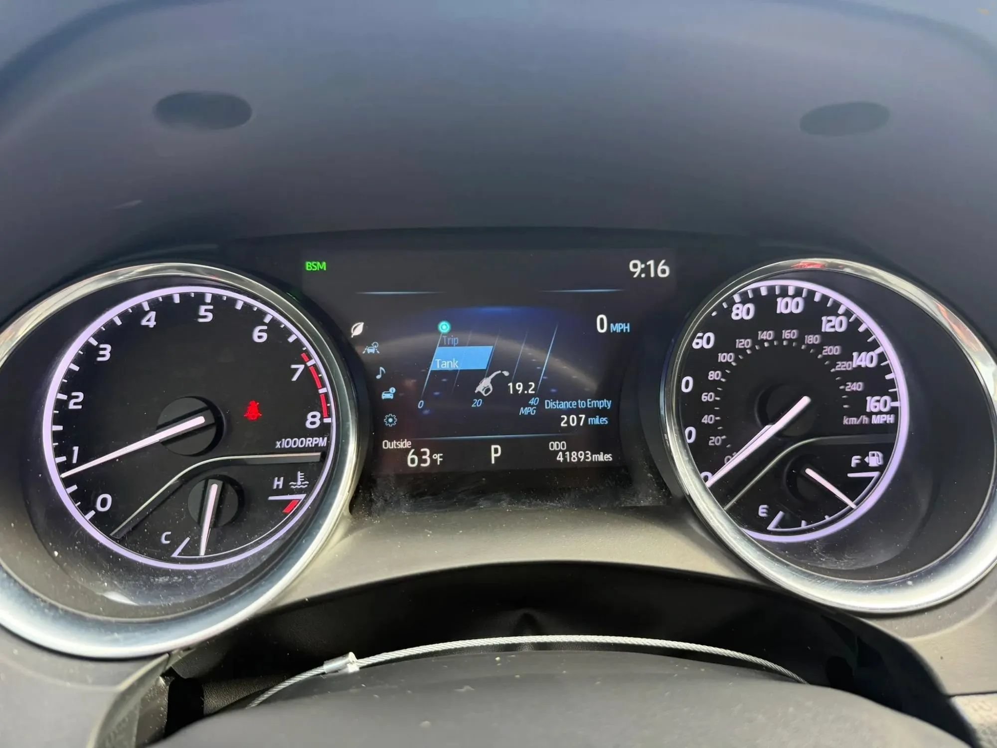 Used 2020 Toyota Camry XLE w/ Navigation Package FWD image 10