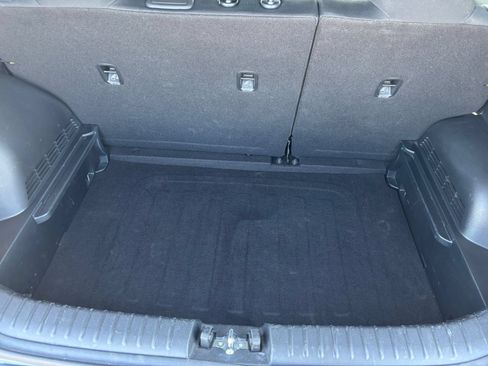 Used 2025 Kia Soul LX w/ LX Technology Package FWD image 28