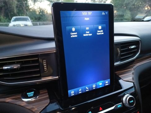 Used 2023 Ford Explorer Limited w/ Limited Technology Package image 14