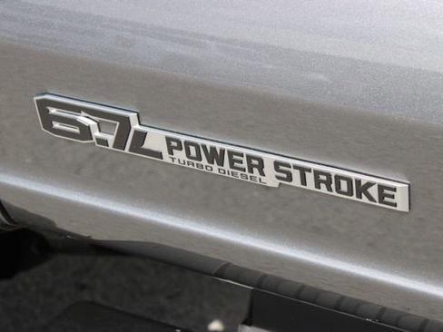 Used 2025 Ford F250 XLT image 19