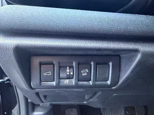 Used 2023 Subaru Outback Premium AWD/4WD image 25