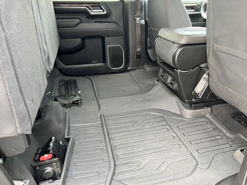 Used 2024 GMC Sierra 3500 SLE w/ SLE Convenience Package image 19