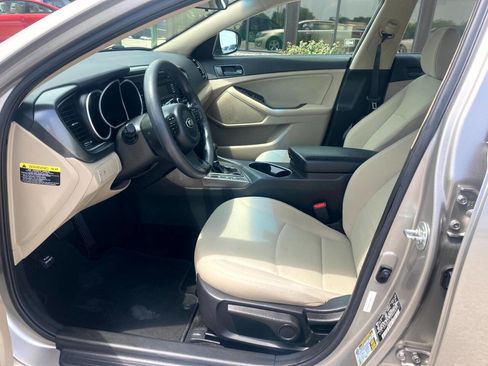 Used 2015 Kia Optima LX FWD image 2