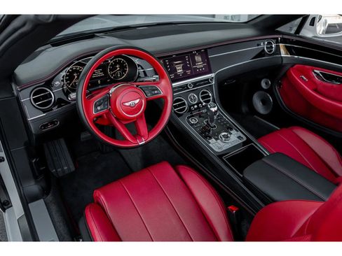 Used 2024 Bentley Continental GT V8 image 25