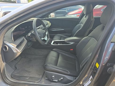 Used 2025 Lucid Air Grand Touring AWD/4WD image 4