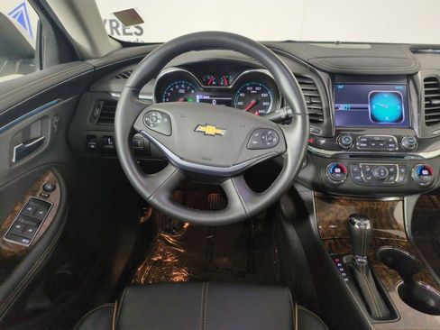 Used 2014 Chevrolet Impala LTZ FWD image 13