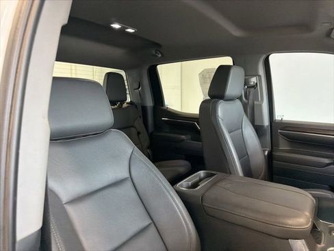 Used 2024 GMC Sierra 1500 SLT w/ SLT Premium Package AWD/4WD image 39