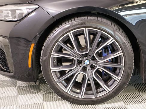 Used 2021 BMW 750i xDrive w/ Executive Package image 21