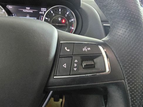 Used 2022 Maserati Levante GT image 11