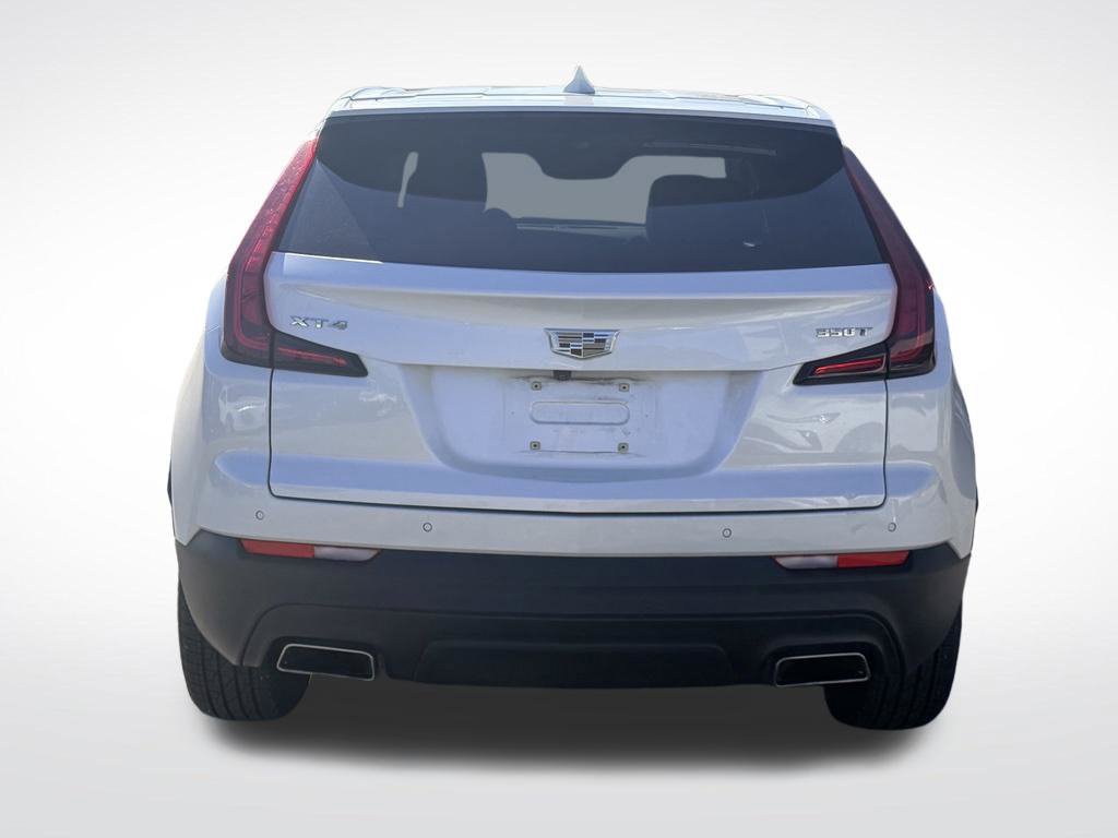 Used 2021 Cadillac XT4 Luxury w/ Cold Weather Package FWD image 5