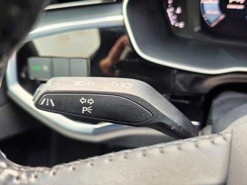 Used 2020 Audi Q3 2.0T Premium w/ Convenience Package image 23