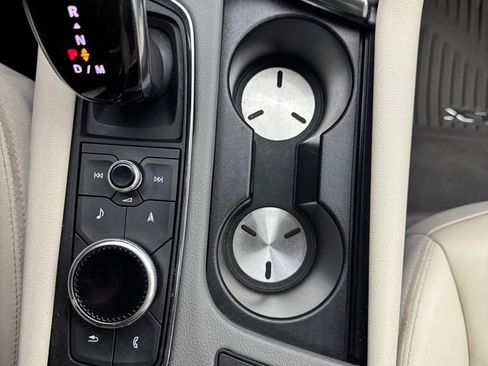 Used 2020 Cadillac XT5 Premium Luxury image 25