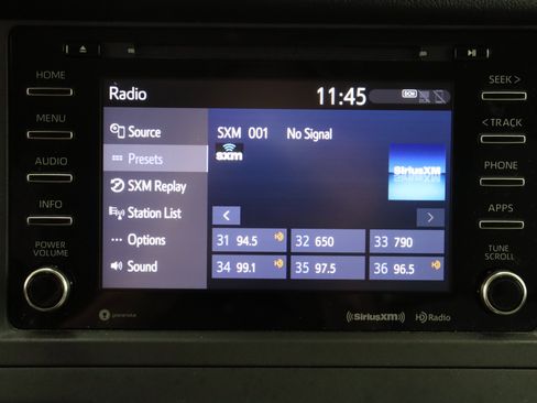 Used 2018 Toyota Sienna LE FWD image 18