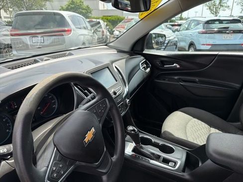 Used 2018 Chevrolet Equinox LT FWD image 11