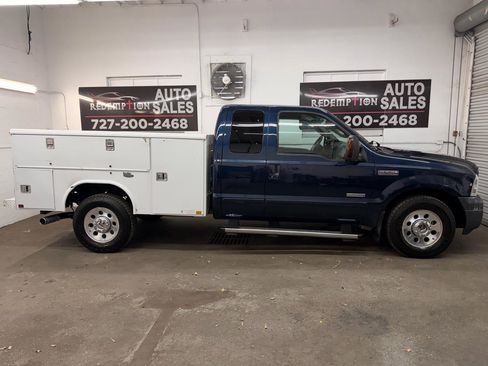 Used 2005 Ford F250 Lariat RWD image 3