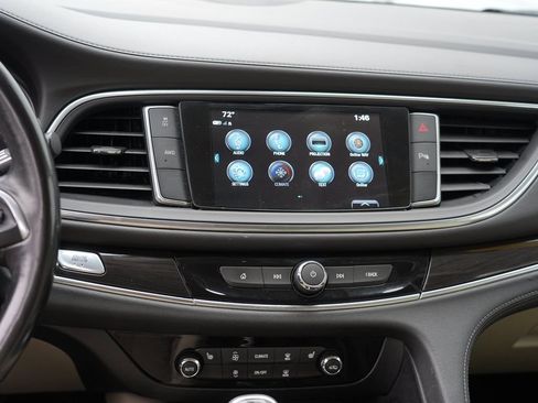 Used 2019 Buick Enclave Essence AWD/4WD image 22